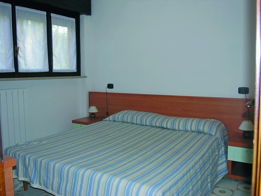 Appartamenti Punta Grò Sirmione Quarto foto