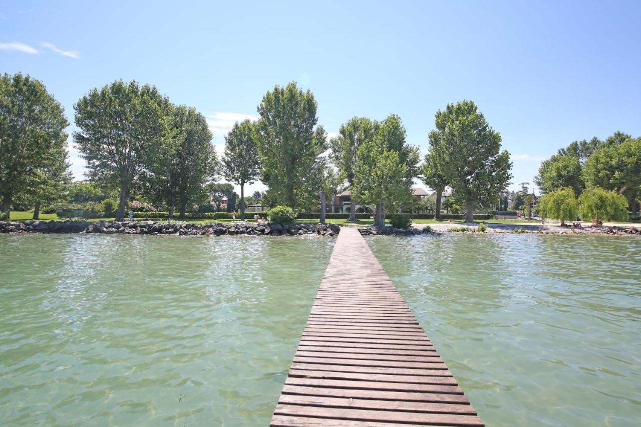 Appartamenti Punta Grò Sirmione Exterior foto